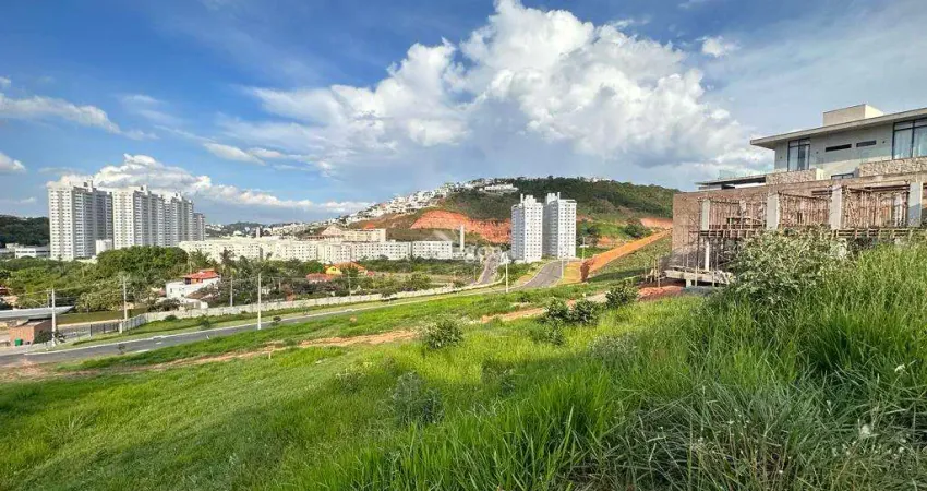 Lote com 438m² a venda no Condomínio Reserva São Pedro em Juiz de Fora
