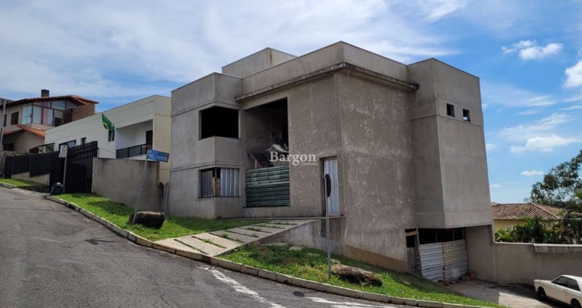 Casa duplex 4 quartos a venda em Condomínio Fechado no Bairro São Pedro em Juiz de Fora