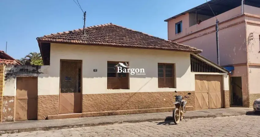 Casa com 4 quartos sendo 1 suíte a venda no Centro de Lima Duarte