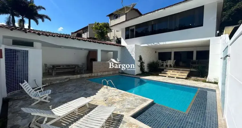 Casa duplex com 4 quartos sendo 1 suíte a venda no Bairro Vale do Ipe em Juiz de Fora