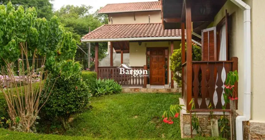 Casa com 3 quartos sendo 1 suíte à venda no Condomínio Alto dos Pinheiros em Juiz de Fora