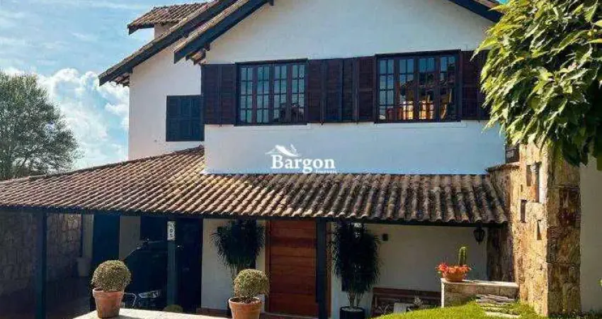 Casa duplex com 3 quartos sendo 1 suíte a venda no Condomínio Alto dos Pinheiros no Bairro São Pedro em Juiz de Fora