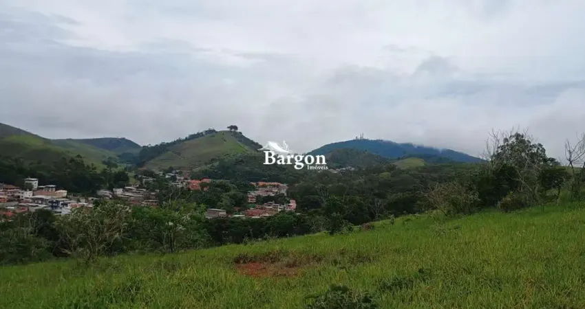 Lote com 1936m² e linda vista a venda no Bairro Grama em Juiz de Fora
