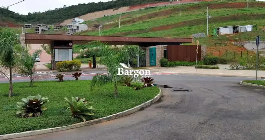 Lote com 300 metros quadrados a venda no Condomínio Estrela do Lago em Juiz de Fora