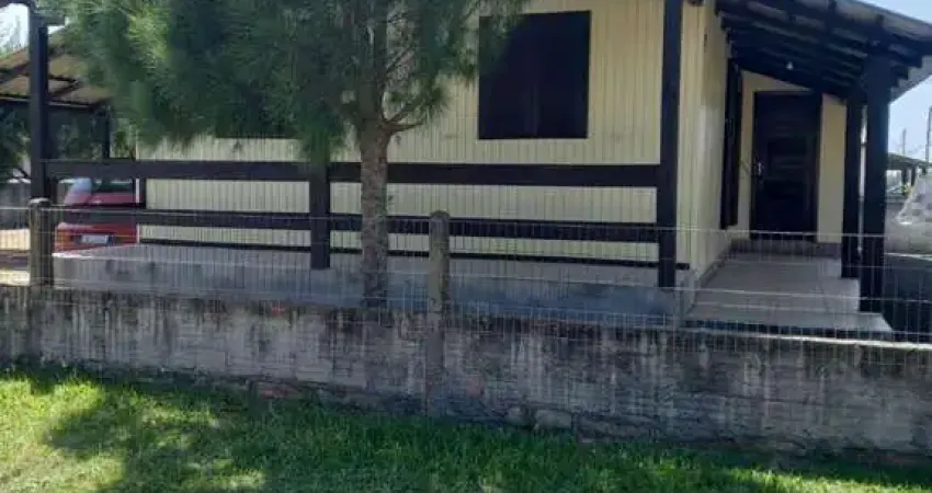Casa à venda no bairro Meta - Balneário Arroio do Silva/SC