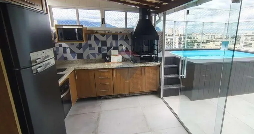 Cobertura mobiliada para alugar, com 4 quartos, R$ 6.200, Cond. Estrelas, Barra Olímpica.