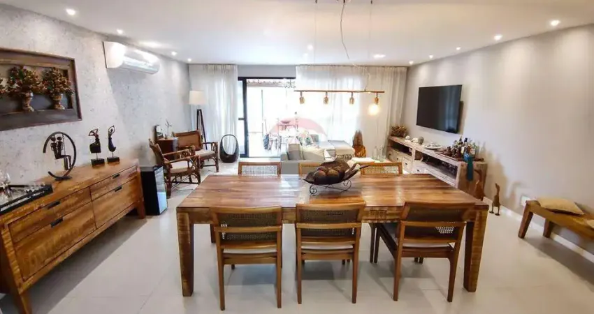 Bela Cobertura Linear, com 290 m2, à venda por R$ 1.380.000, com 3 quartos (suítes), reformada, no Recreio.