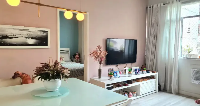 Charmoso quarto e sala com vaga no melhor de Icaraí