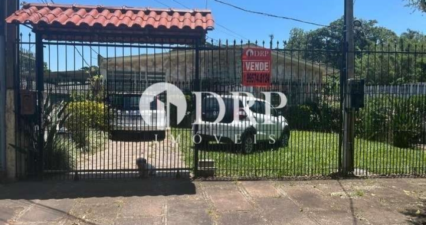 Casa com 4 quartos à venda na Praça Apiaca, 136, Espírito Santo, Porto Alegre