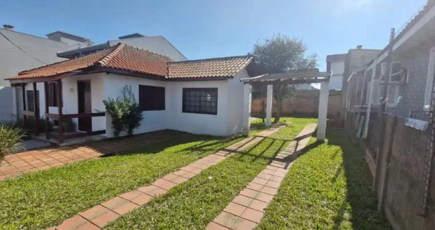 Casa Térrea com Terreno Amplo no Bairro Niterói – Canoas