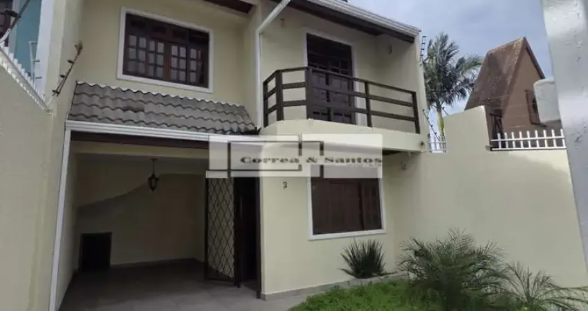 Sobrado com 4 quartos  para alugar, 132.70 m2 por R$4500.00  - Boa Vista - Curitiba/PR