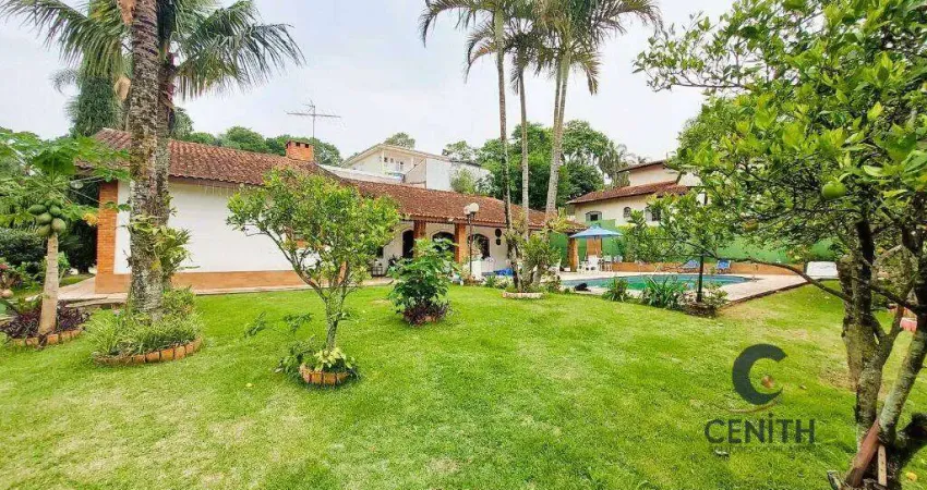 Espetacular Casa Térrea de 370 m² com 3 dormitórios para alugar!