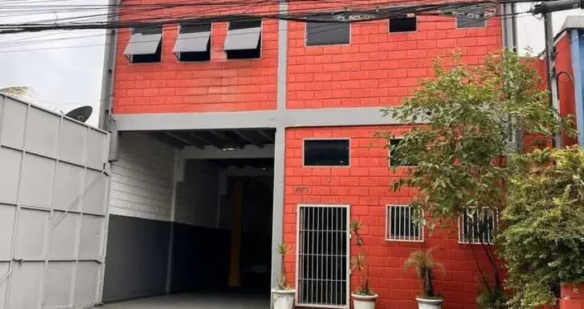 Galpão com 600m2 para VENDA ou LOCAÇÃO – R$ 11.000,00 PQ Alexandre