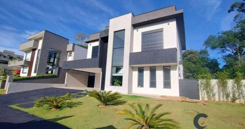 Linda Casa com 4 dorms/2sts, living integrados, amplo quintal, planejados!