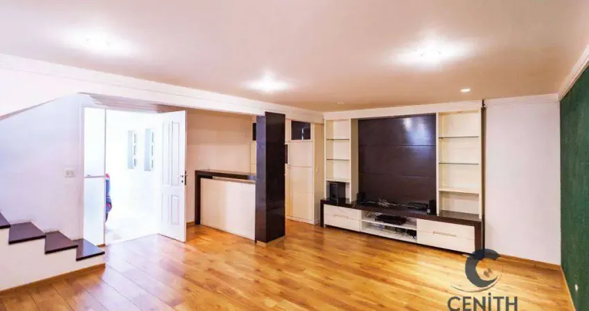 Charmosa casa triplex de 153m² no condomínio aldeia da granja!