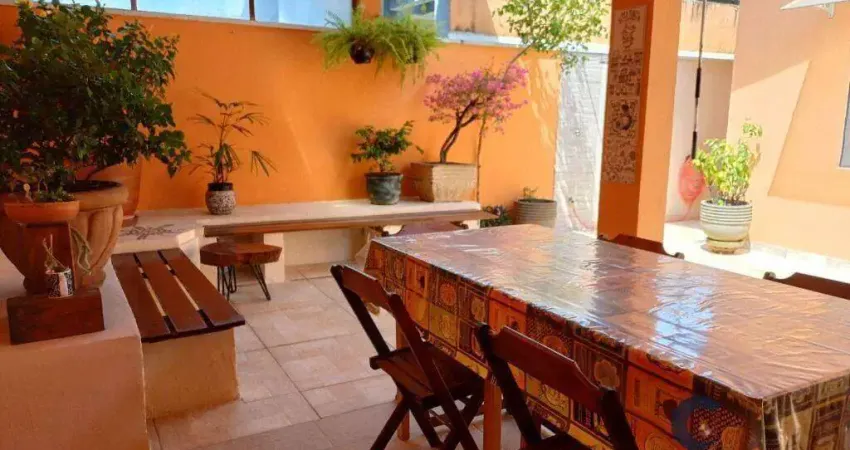 Casa térrea com 3dorms/1sts, churrasqueira, piscina, climatizada! à venda.