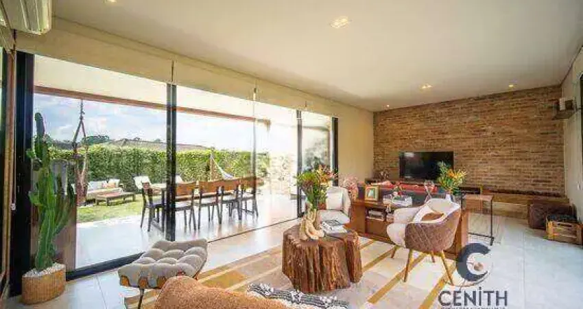 Charmosa casa com living integrado, gourmet, piscina e churrasqueira! 261m²