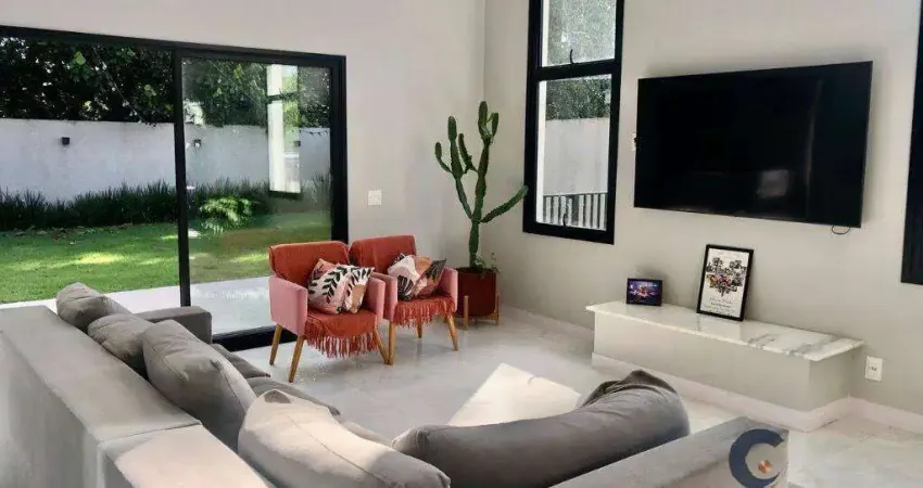 Linda casa com 4 dorms/2sts, living integrados, amplo quintal, planejados!