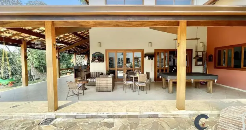 Fazendinha - 4sts, lareira, varanda gourmet, piscina e campinho! 540 m²