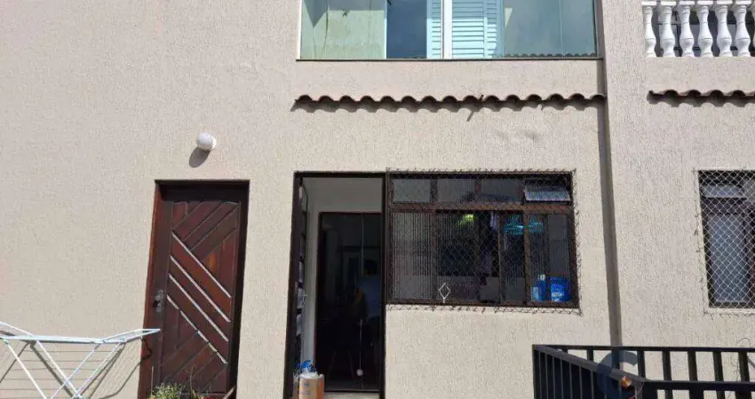Casa com 2 dormitórios, armários, planejados! à venda, 73 m²