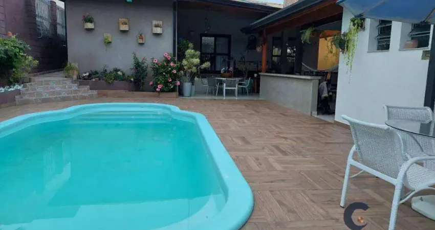 Excelente casa com 3 dormitórios à venda, gourmet, piscina, living! 400 m²