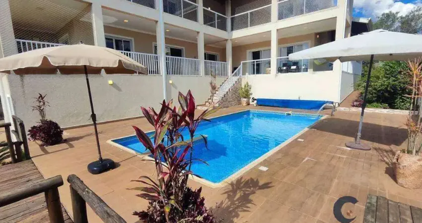 Casa com 6 suítes, lazer, gourmet, living integrado, privativa! à venda.