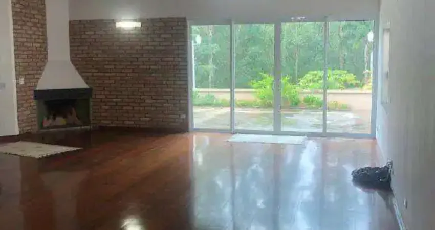 Excelente casa térrea com 3 suítes em condomínio fechado – venda ou locação