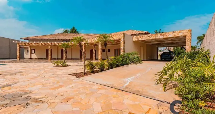 Seu novo lar! linda casa térrea com piscina, jardim e 4 suítes -- reformada