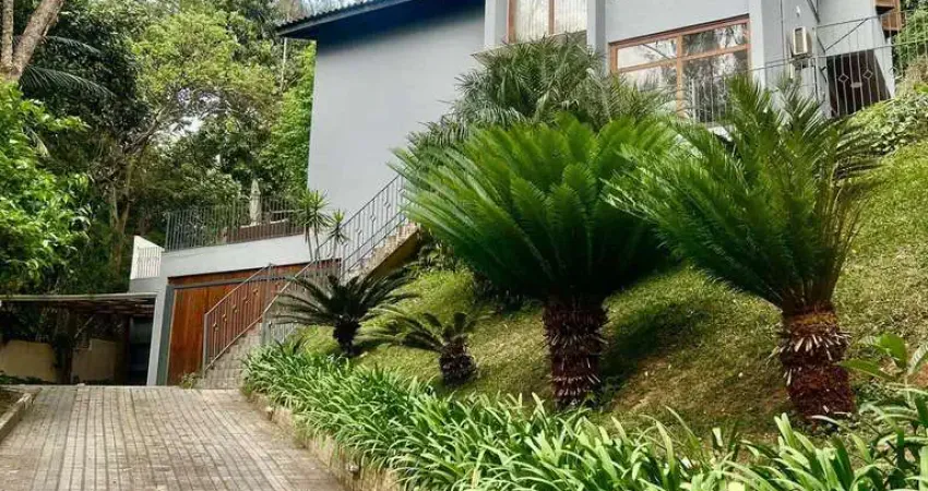 Maravilhosa casa em terreno de 5.000m² no condomínio parque primavera