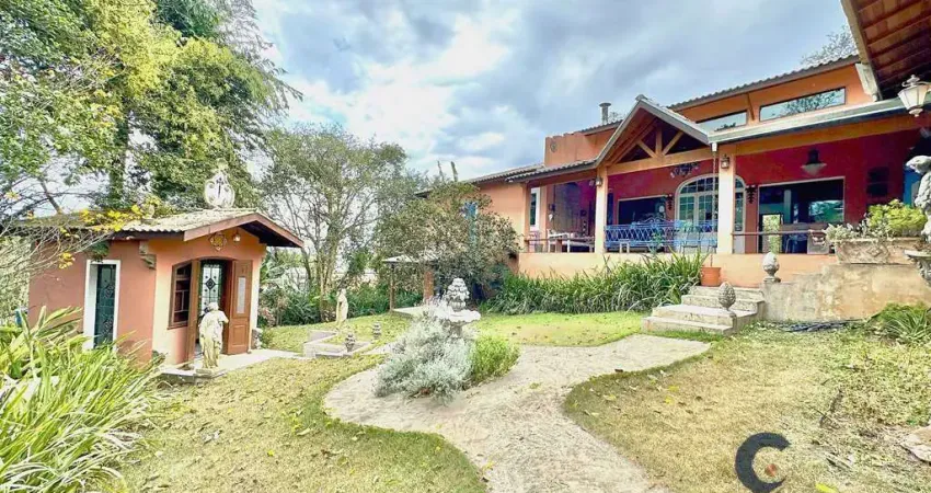 Casa completa com espaços integrados, family room e edícula multiuso anexa!