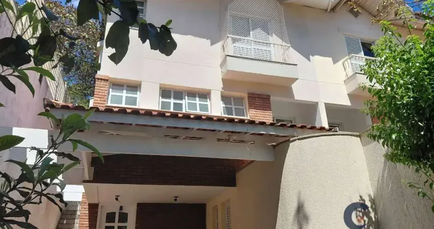 Casa em condomínio fechado na granja viana com 3 quartos e lazer completo!