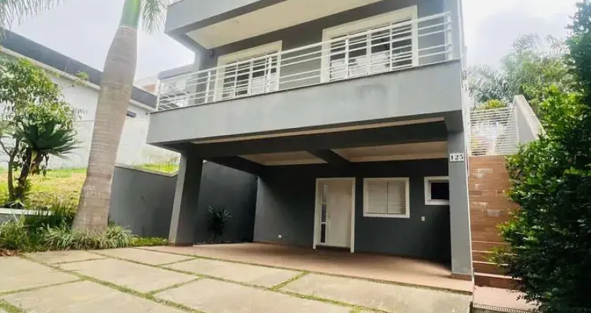 Casa impecável de 3 dormitórios no condomínio palm hills - granja viana
