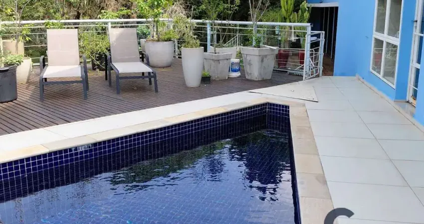 Casa alto padrão com 280m2 e 4 suítes, deck c/ piscina - cond. são paulo 2