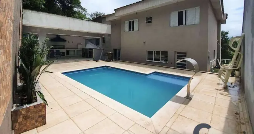 Casa ampla com 420m2 e 03 suítes, lazer privativo e vista livre - transurb