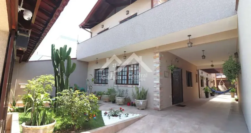 Casa com 5 quartos à venda na Centro, 354, Centro, Peruíbe