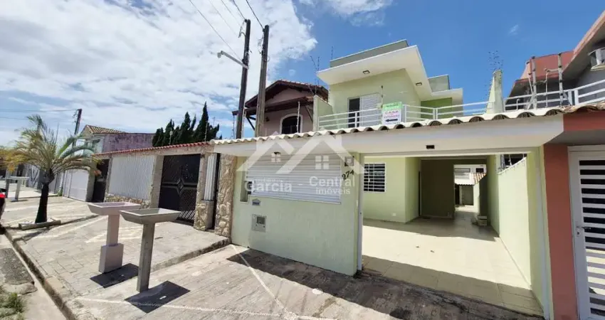 Sobrado à venda no park d`aville em peruíbe, próximo a praia com 3 quartos, suíte, área gourmet e 2 vagas