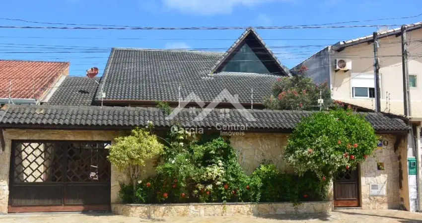 Casa com 4 quartos à venda na São José, Estancia São Jose, Peruíbe