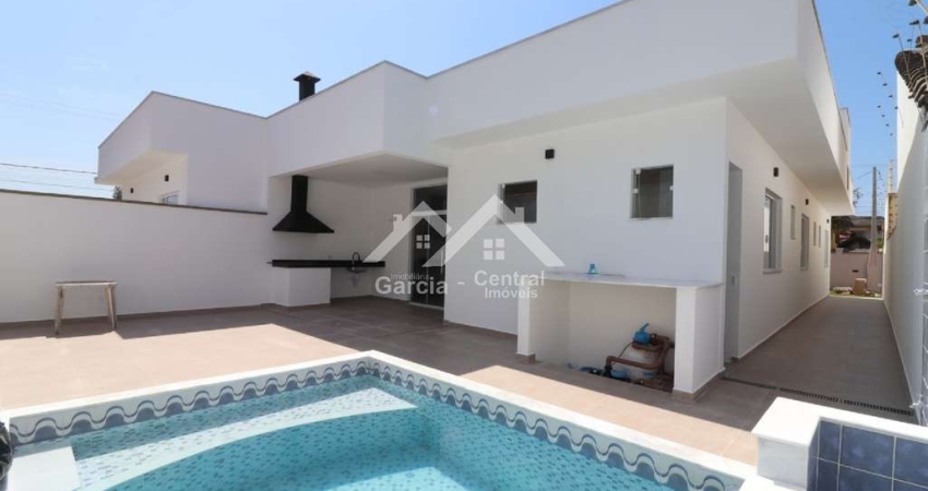 Casa com 3 quartos à venda na São José, 159, Estancia São Jose, Peruíbe