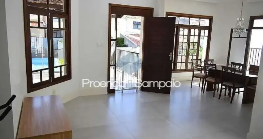 Casa em condomínio fechado com 5 quartos à venda na Avenida Santos Dumont, Estrada do Coco, Lauro de Freitas