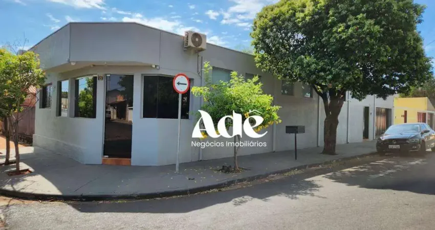 Casa com 3 dormitórios à venda, 160 m² por R$ 550.000 - Centro - Barretos/SP