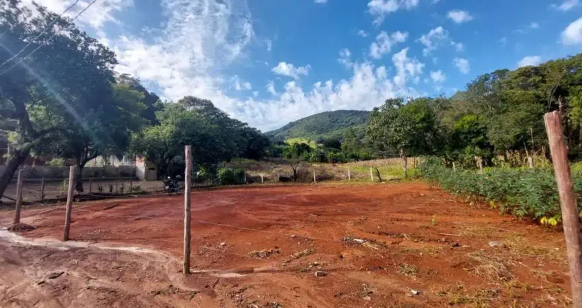 Terreno à venda no Salto de Baixo, Extrema 