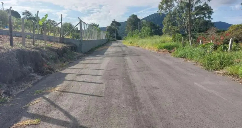 Terreno à venda no Salto de Baixo, Extrema 