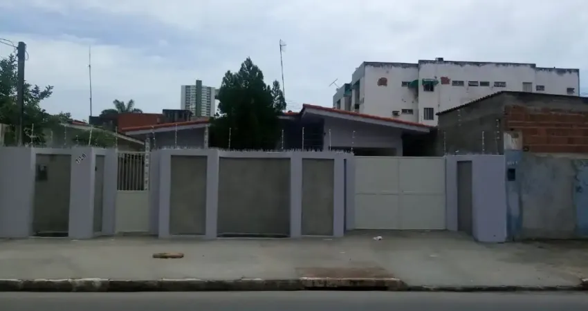 Vendo casa em Olinda Jardim Atlântico com 4 quartos