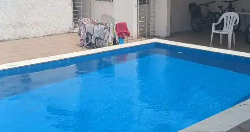 Linda casa em jardim atlântico com 5 quartos sendo 2 suites,  4 banheiros