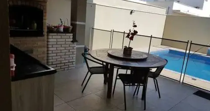 Oportunidade em Itapevi! Casa com 2 Suítes, Piscina e Espaço Gourmet por R$ 390 mil – Financiável!