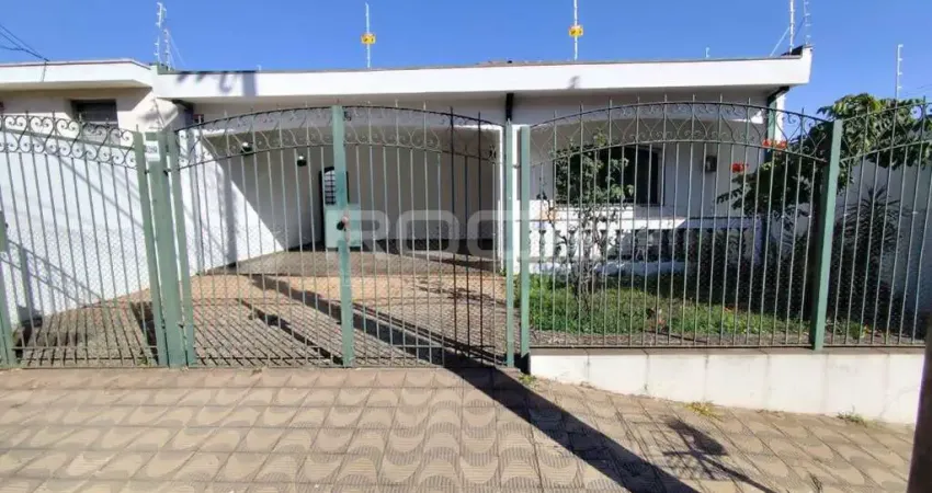 Casa padrão para alugar na Vila Faria, São Carlos - 3 dormitórios, 4 garagens!