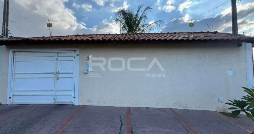 Casa de Padrão com 3 dormitórios e piscina em Residencial Itamarati, São Carlos