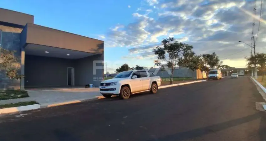 Casa de luxo com churrasqueira e jacuzzi no Condomínio Recanto do Sabiá em São Carlos