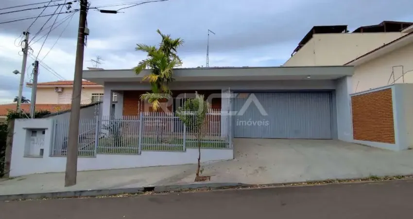 Linda casa à venda no centro de são carlos | 2 dormitórios, suíte, 4 garagens e muito mais!