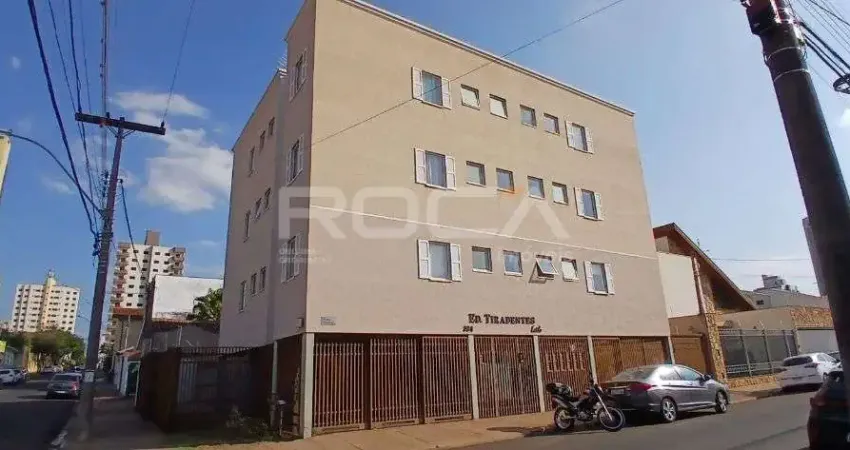 Apartamento com 2 quartos para alugar na Rua Tiradentes, 384, Jardim Macarengo, São Carlos